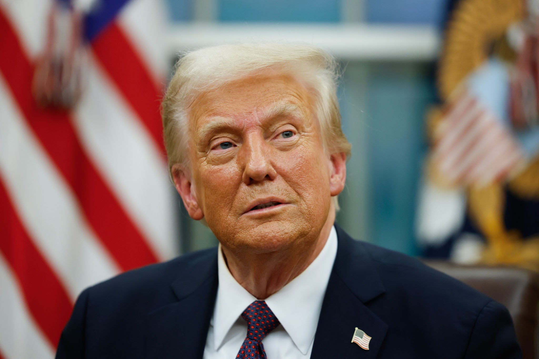 GUERRE ISRAËL–IRAN : L’AMÉRIQUE DE TRUMP AU CŒUR DU CHAOS 🟥